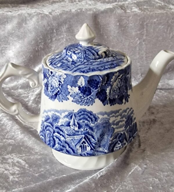 Wood & Sons Woods Ware Blue Willow Tea Pot